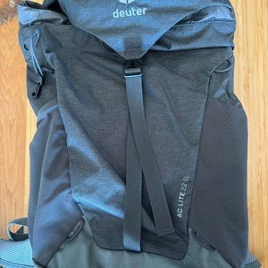 Deuter Women's Backpack AC Lite 22L